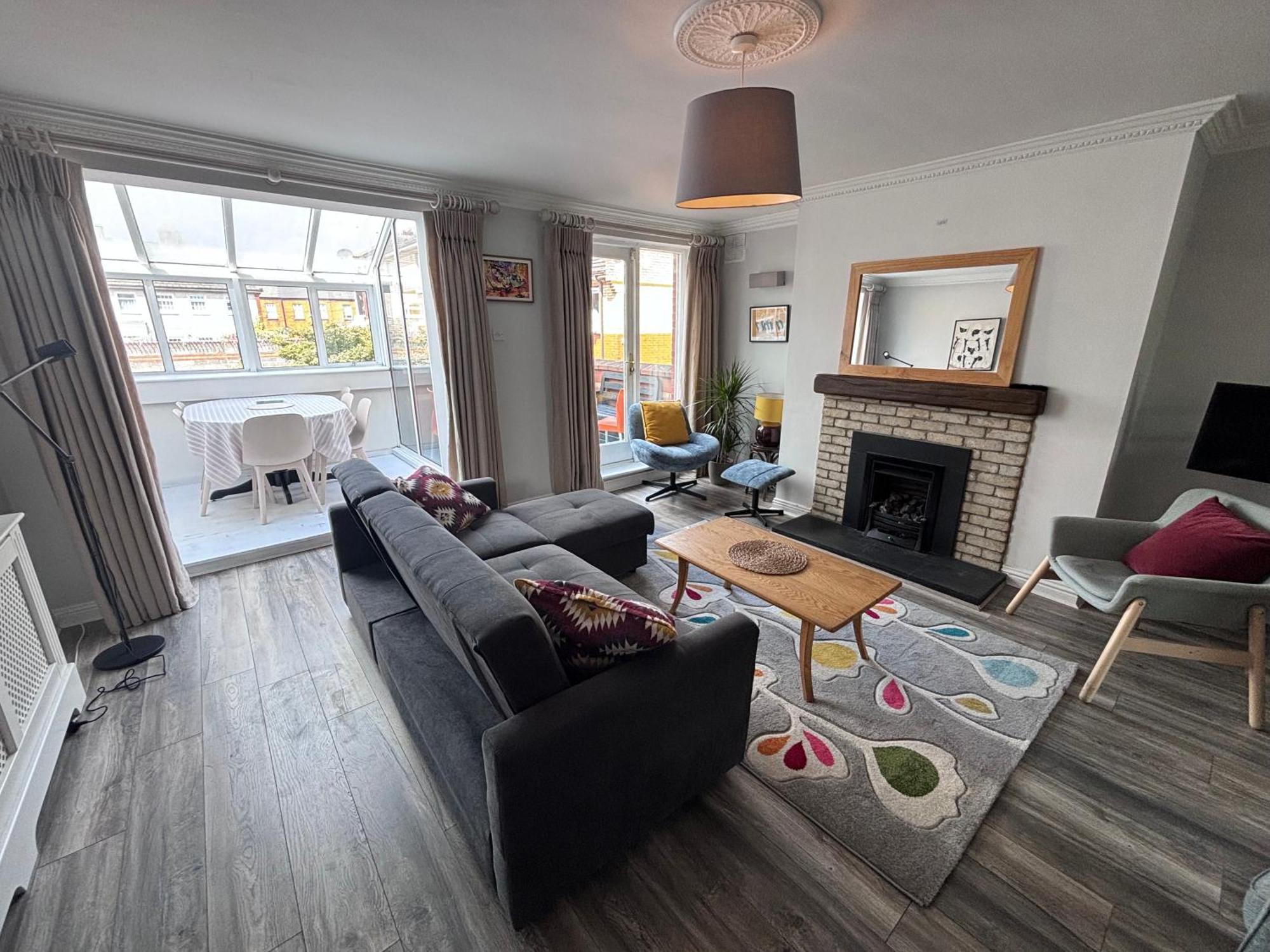 Central, Comfortable And Spacious 4 Bed Duplex Dublin Extérieur photo
